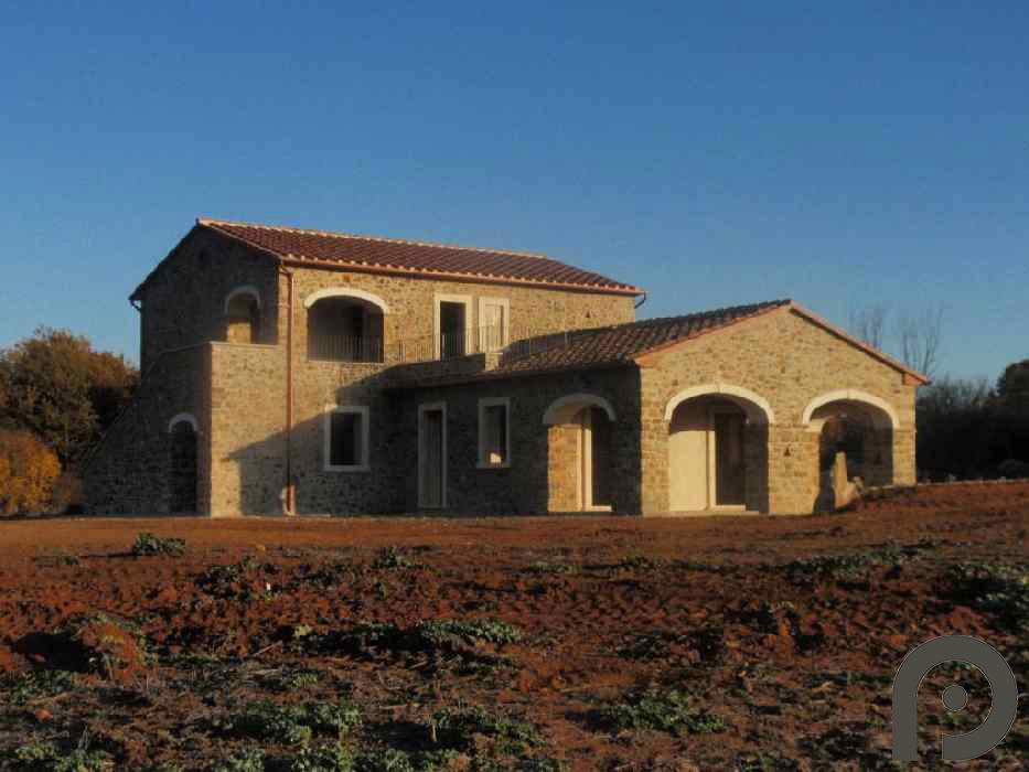 Manciano (Grosseto/Saturnia) Splendido casale tipico toscano
