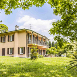 Bergamo (Conca D'Oro) Elegante Dimora dove il paesaggio incontra l’arte dell'abitare