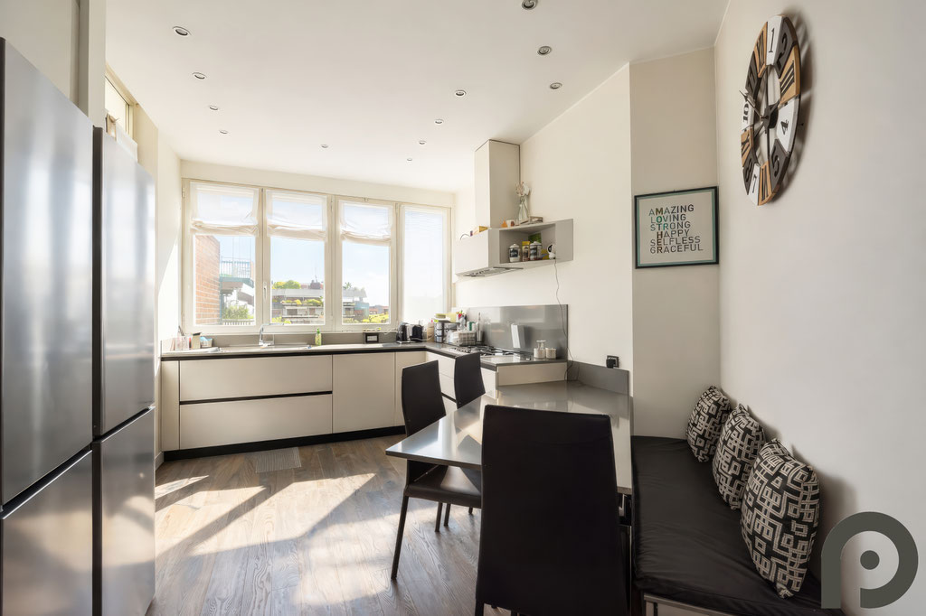 Milano (Primaticcio/Bande Nere) Quadrilocale Via dei Benedettini Zona Primaticcio con BOX