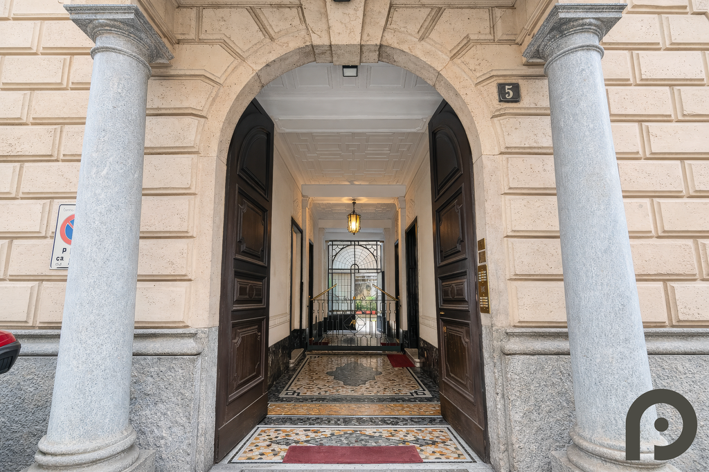 Milano (Porta Venezia/Spallanzani) Attico con terrazzo di 50 mq nel cuore di Porta Venezia