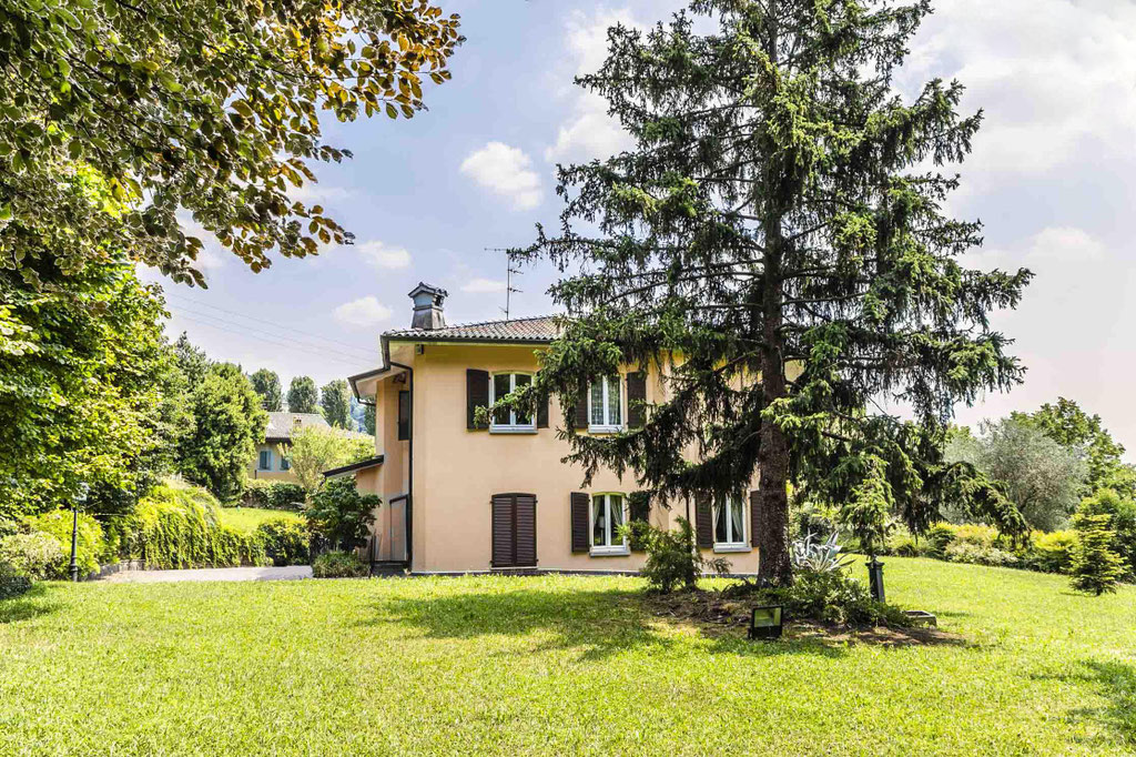 Bergamo (Conca D'Oro) Elegante Dimora dove il paesaggio incontra l’arte dell'abitare