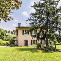 Bergamo (Conca D'Oro) Elegante Dimora dove il paesaggio incontra l’arte dell'abitare