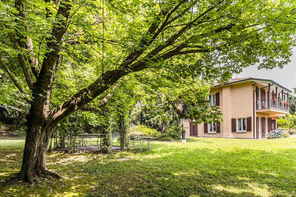 Bergamo (Conca D'Oro) Elegante Dimora dove il paesaggio incontra l’arte dell'abitare