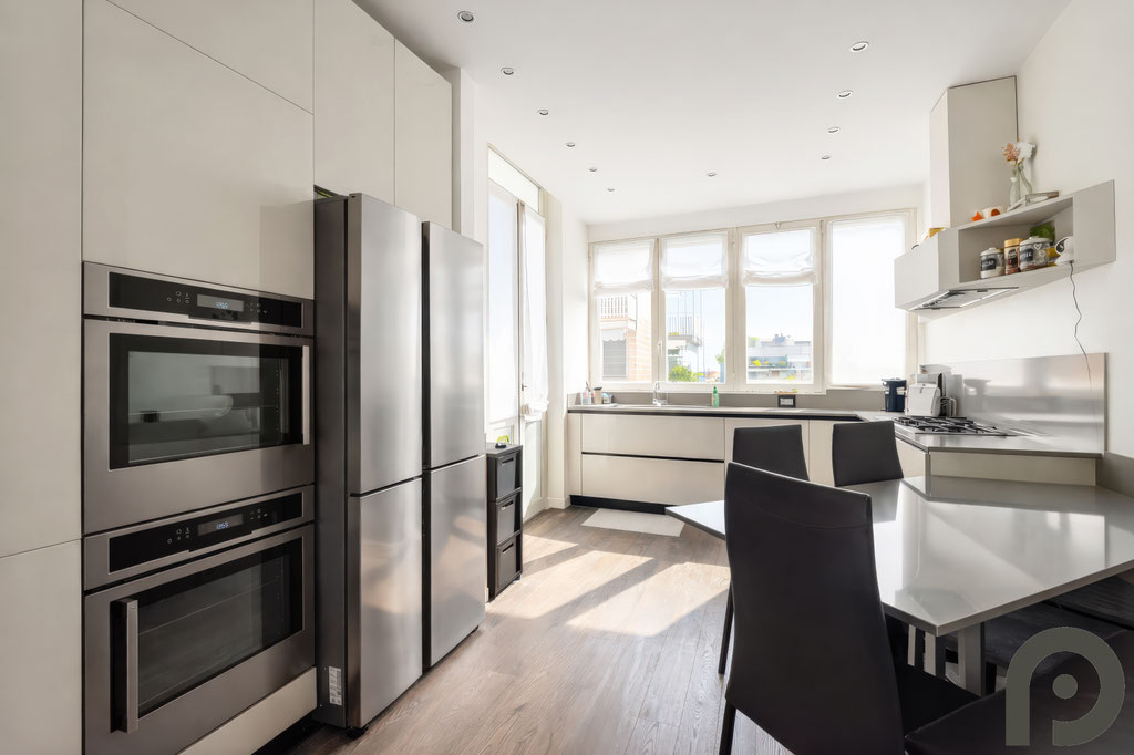 Milano (Primaticcio/Bande Nere) Quadrilocale Via dei Benedettini Zona Primaticcio con BOX