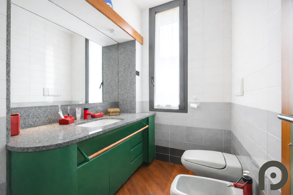 Milano (Porta Venezia/Spallanzani) Attico con terrazzo di 50 mq nel cuore di Porta Venezia