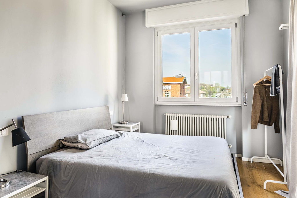 Milano (Cenisio/Mac Mahon) Bilocale Ristrutturato con Balcone