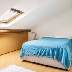 Milano (Navigli/Porta Ticinese) Ampio duplex vista darsena in locazione