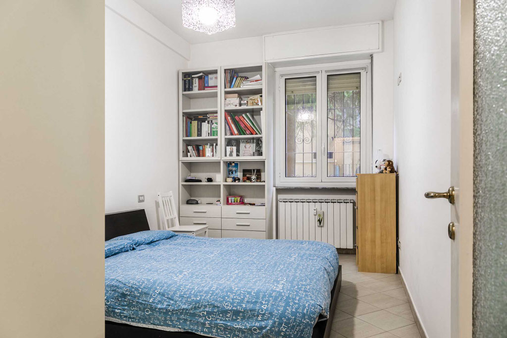 Milano (Caracciolo/Piazza Firenze) Ampio due locali con  cucina abitabile