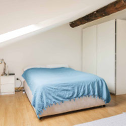 Milano (Navigli/Porta Ticinese) Ampio duplex vista darsena in locazione