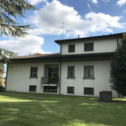 Cantù (Danubio/Centro) Villa di pregio con parco secolare di 5300mq