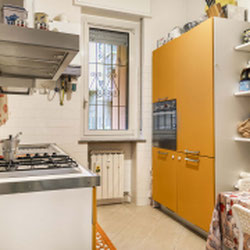 Milano (Caracciolo/Piazza Firenze) Ampio due locali con  cucina abitabile