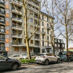 Milano (Cenisio/Mac Mahon) Bilocale Ristrutturato con Balcone