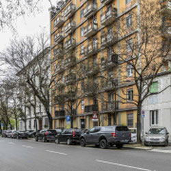 Milano (Caracciolo/Piazza Firenze) Ampio due locali con  cucina abitabile