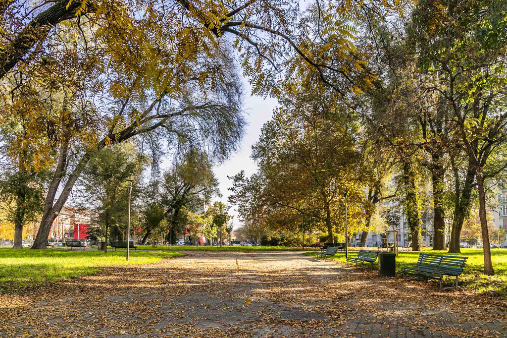 Milano (P.le Siena/Gambara) Quadrilocale con balconi