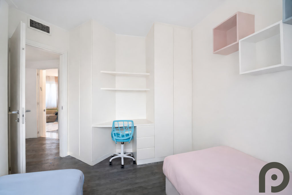 Milano (Primaticcio/Bande Nere) Quadrilocale Via dei Benedettini Zona Primaticcio con BOX