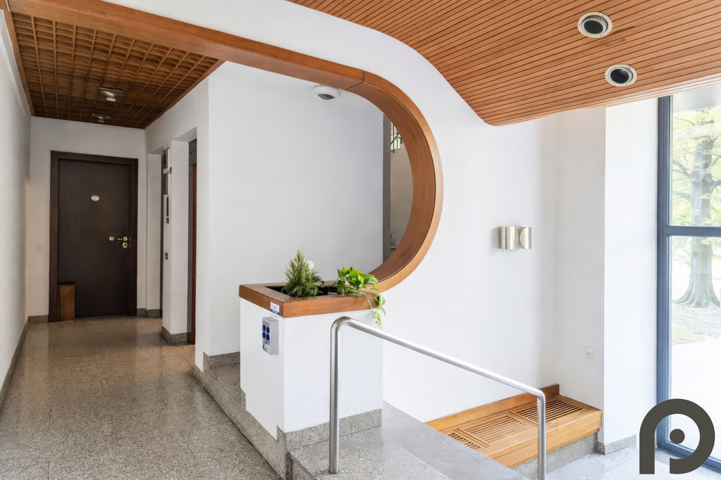 Milano (Primaticcio/Bande Nere) Quadrilocale Via dei Benedettini Zona Primaticcio con BOX