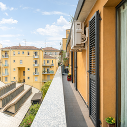 Milano (Porta Venezia/Spallanzani) Attico con terrazzo di 50 mq nel cuore di Porta Venezia