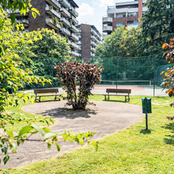 Milano (Primaticcio/Bande Nere) Quadrilocale Via dei Benedettini Zona Primaticcio con BOX
