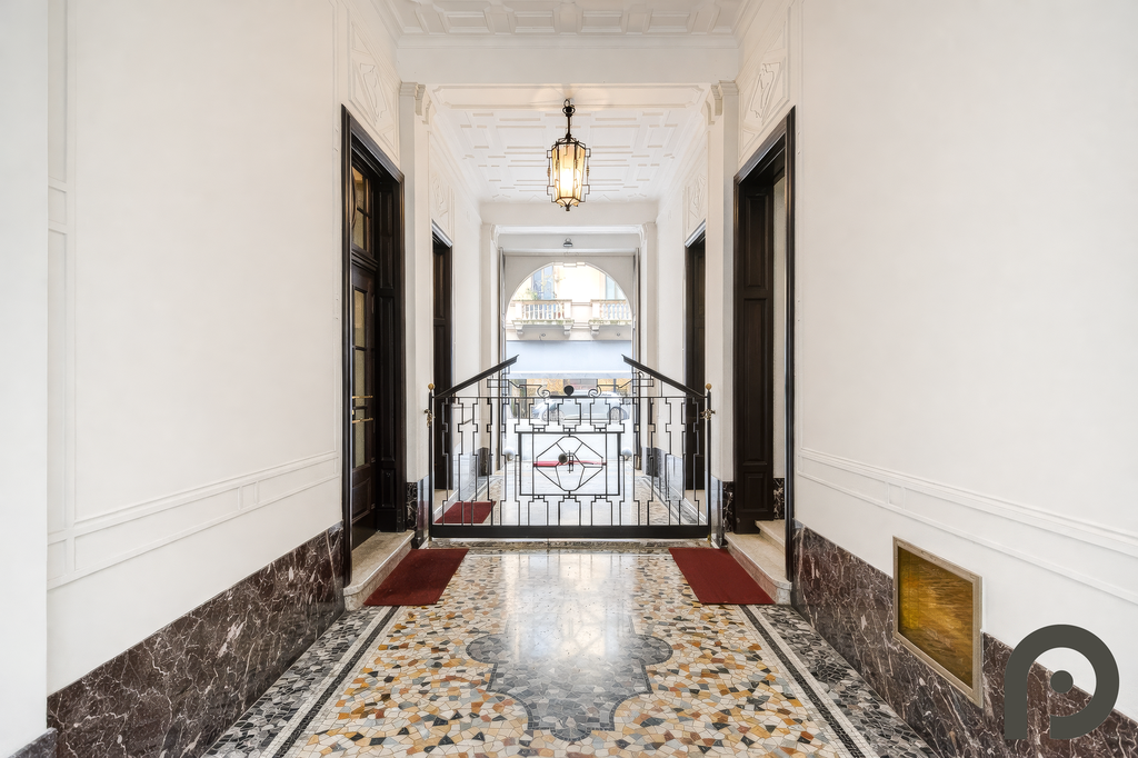 Milano (Porta Venezia/Spallanzani) Attico con terrazzo di 50 mq nel cuore di Porta Venezia
