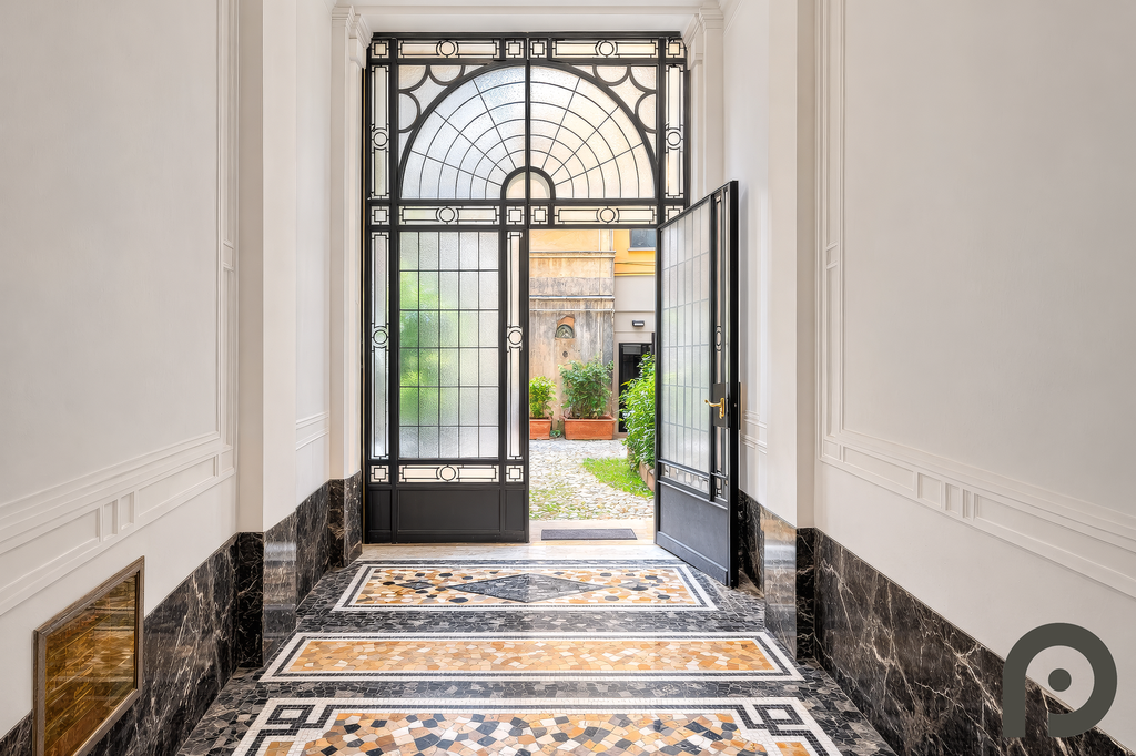 Milano (Porta Venezia/Spallanzani) Attico con terrazzo di 50 mq nel cuore di Porta Venezia