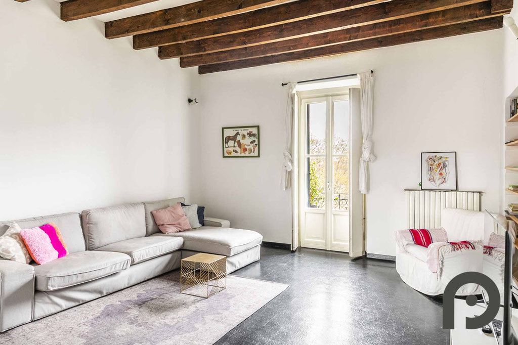 Milano (Navigli/Porta Ticinese) Ampio duplex vista darsena in locazione
