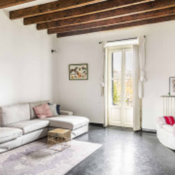 Milano (Navigli/Porta Ticinese) Ampio duplex vista darsena in locazione