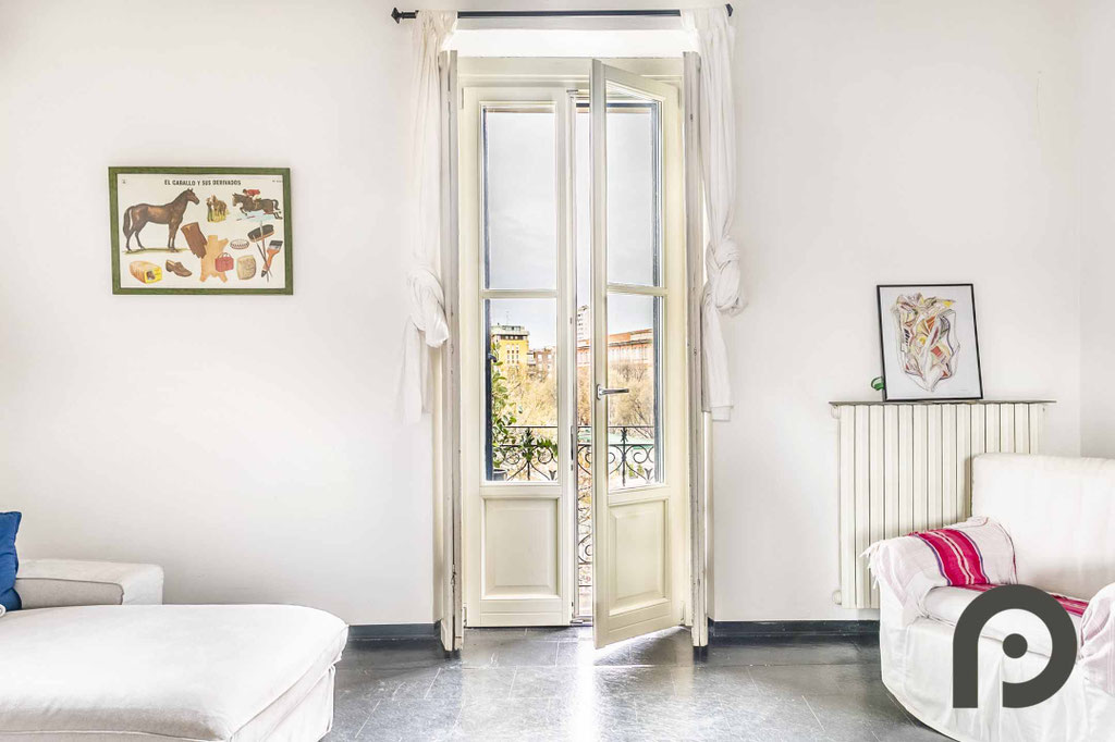 Milano (Navigli/Porta Ticinese) Ampio duplex vista darsena in locazione