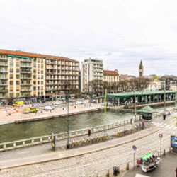 Milano (Navigli/Porta Ticinese) Ampio duplex vista darsena in locazione