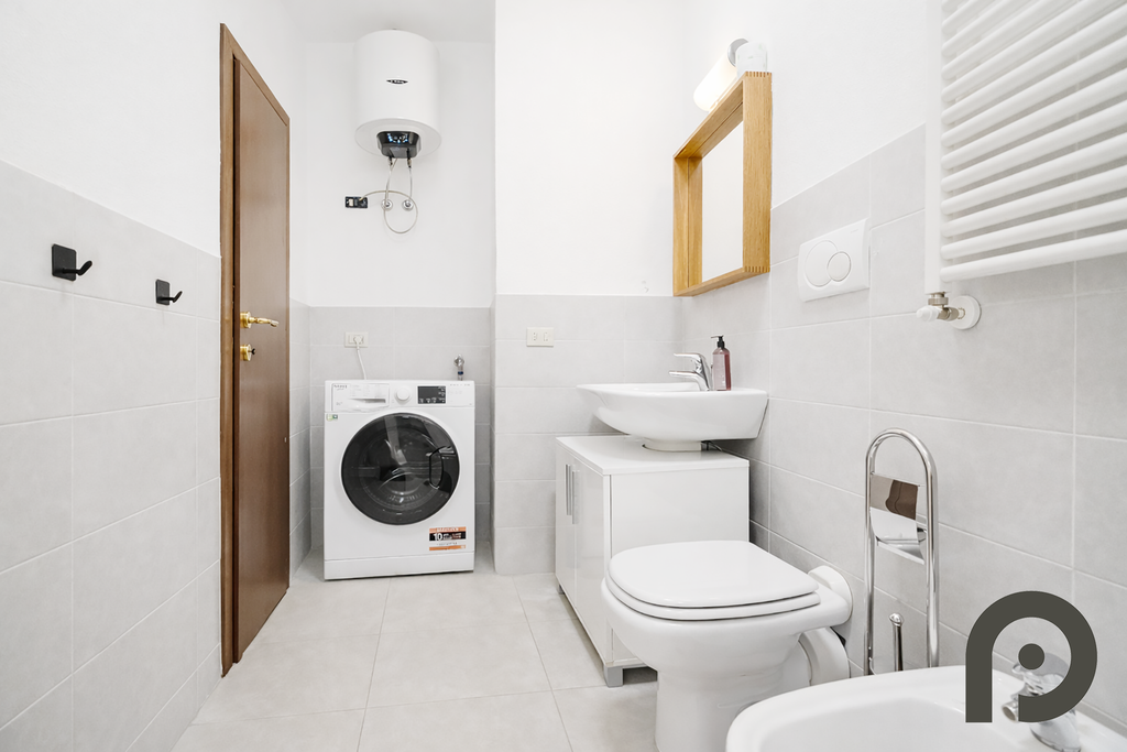 Milano (Carrobbio/Centro Storico) - Bilocale luminoso nel cuore di Milano