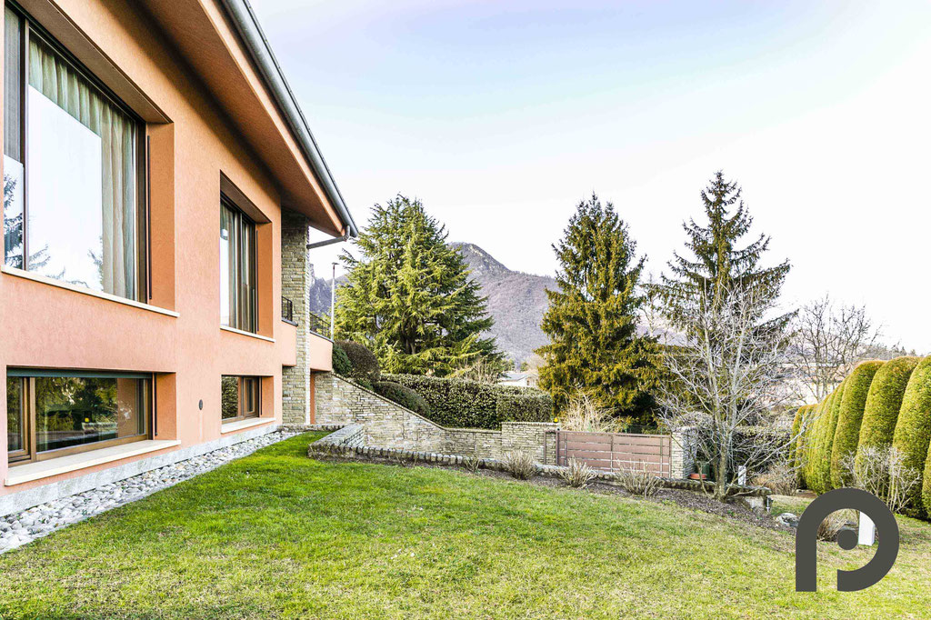 Arcisate (Varese) Splendida Villa con Piscina