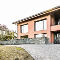 Arcisate (Varese) Splendida Villa con Piscina