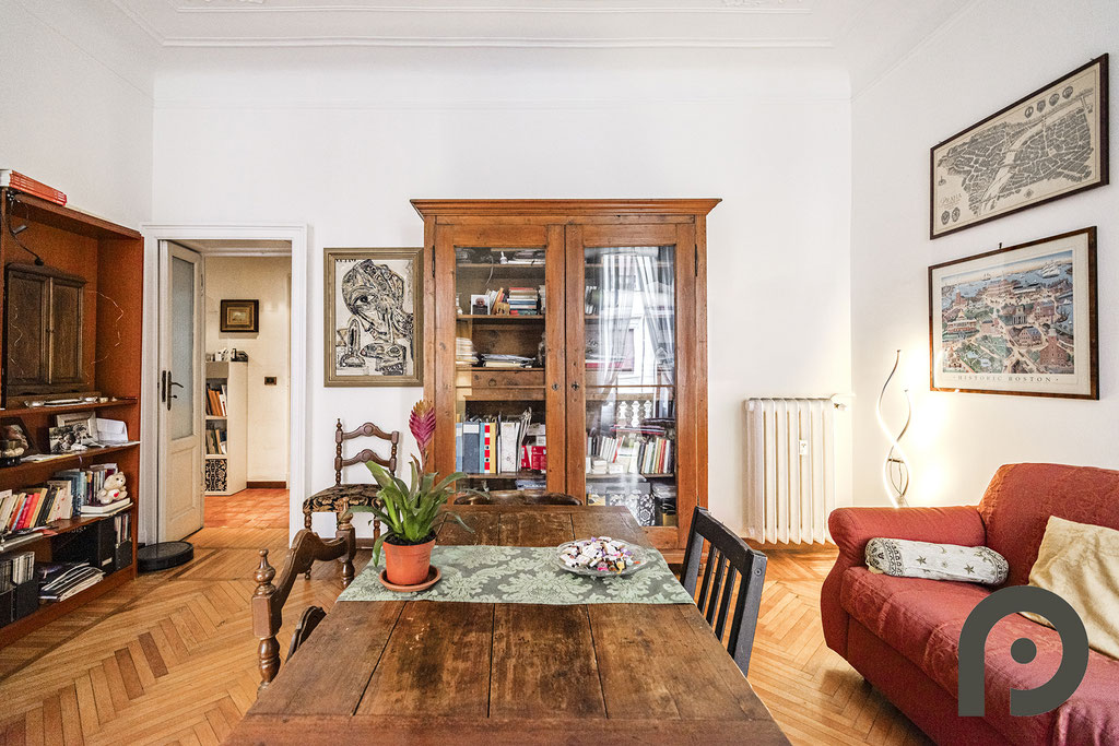 Milano (Cenisio/Piazza Firenze) Elegante Bilocale di 82 mq in Stabile d’Epoca