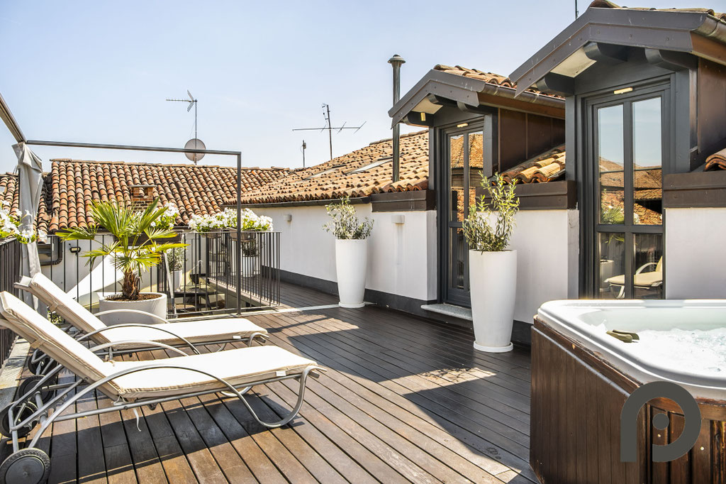 Asti (Centro storico) Prestigioso attico in palazzo storico nel cuore di Asti