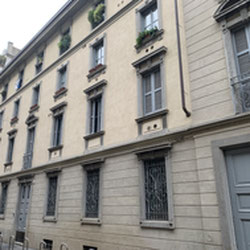 Milano (Corso Italia/Santa Sofia) - Quadrilocale da ristrutturare