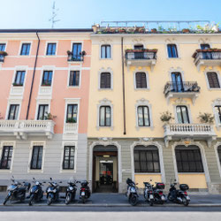 Milano (Porta Vercellina/Conciliazione) prestigioso ufficio in palazzo d'epoca