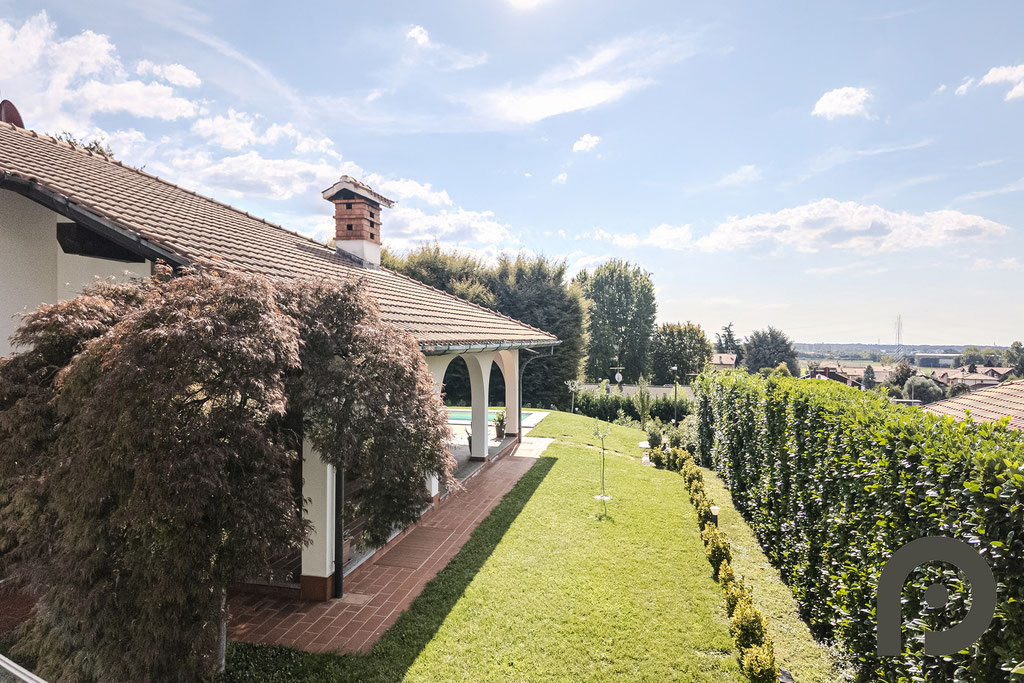 Cermenate - Villa unifamilare con piscina e vista panoramica