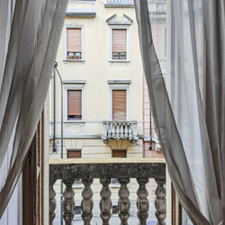 Milano (Cenisio/Piazza Firenze) Elegante Bilocale di 82 mq in Stabile d’Epoca