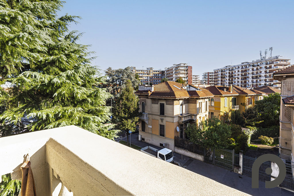 Milano (Maggiolina/Zara) Trilocale ristrutturato in contesto d'epoca