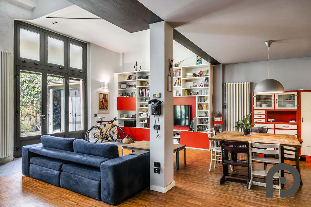 Milano (Maciachini/Derganino) Loft su due livelli con spazio esterno privato