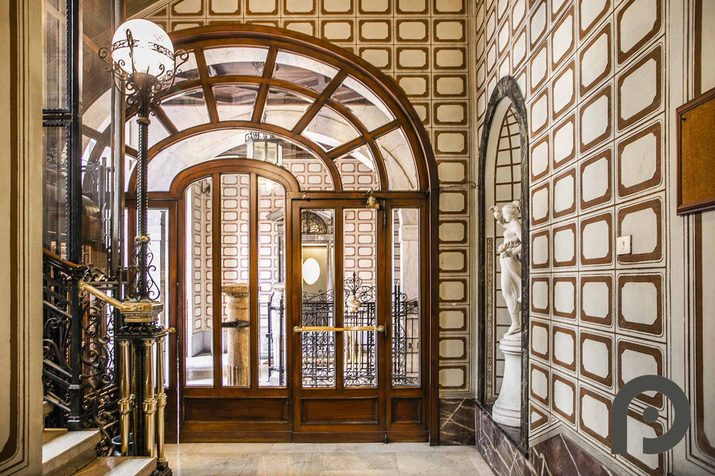 Milano (Monti/Magenta) Loft ristrutturato a nuovo in contesto d'epoca