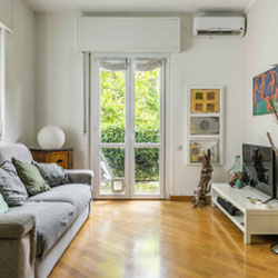 Milano ( Bande Nere ) Trilocale con giardino privato