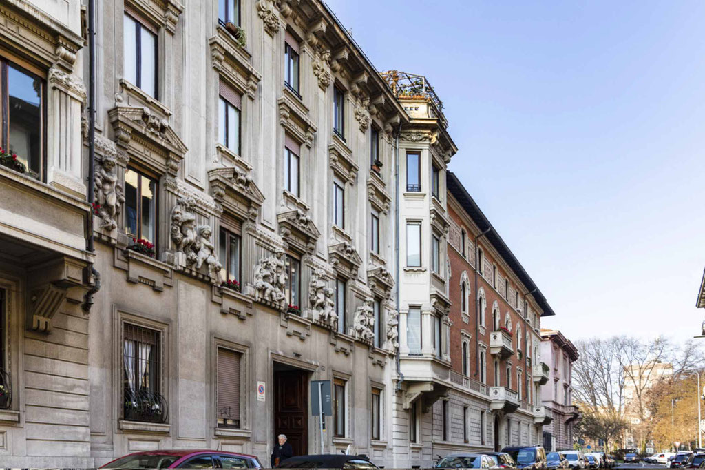 Milano (Conciliazione/Pagano) Soluzione di fascino su due livelli