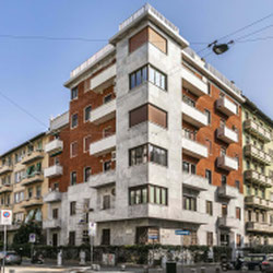 Milano (Amendola/City Life) Soluzione finemente ristrutturata  in palazzo d'epoca