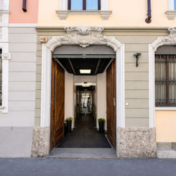 Milano (Porta Vercellina/Conciliazione) prestigioso ufficio in palazzo d'epoca