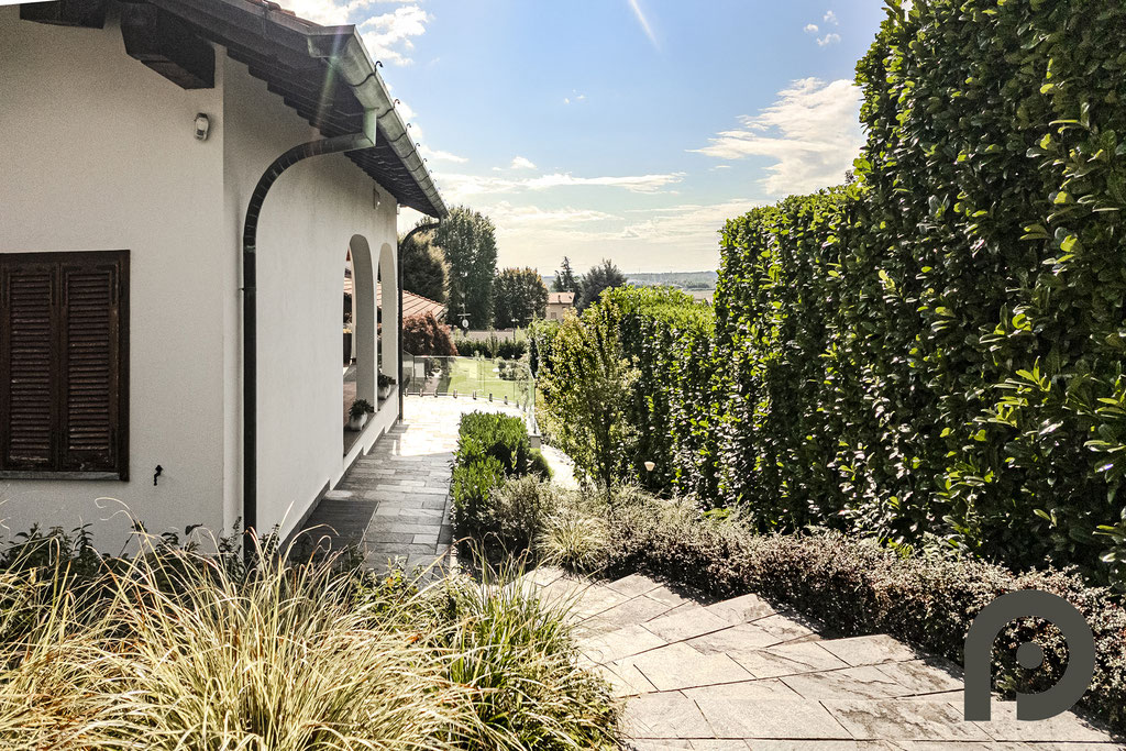 Cermenate - Villa unifamilare con piscina e vista panoramica