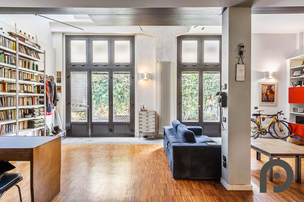 Milano (Maciachini/Derganino) Loft su due livelli con spazio esterno privato