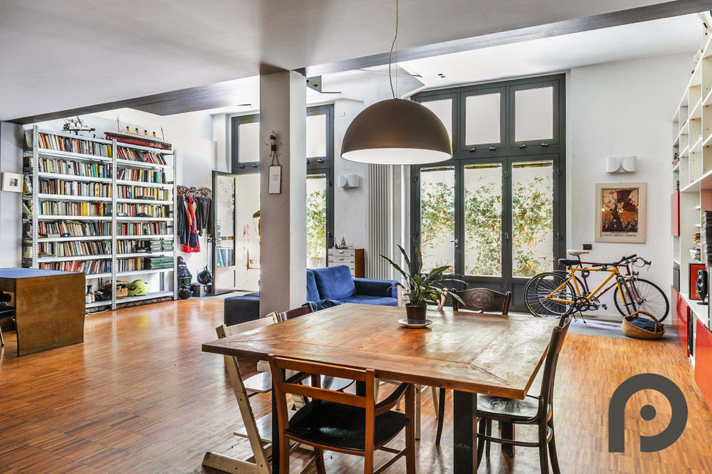 Milano (Maciachini/Derganino) Loft su due livelli con spazio esterno privato
