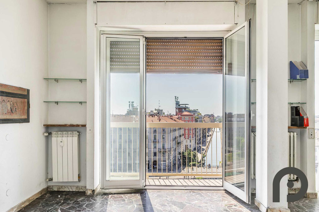 Milano (Navigli/Ticinese) Incantevole ultimo piano con vista panoramica