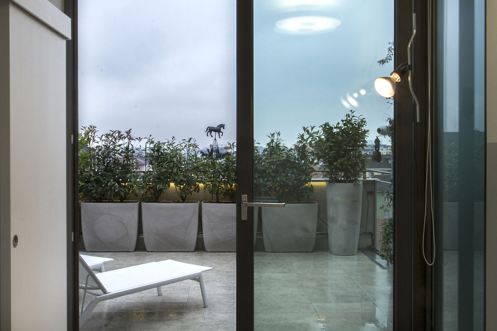 Milano(C.so Genova/Cantore)Attico su due livelli con terrazzi