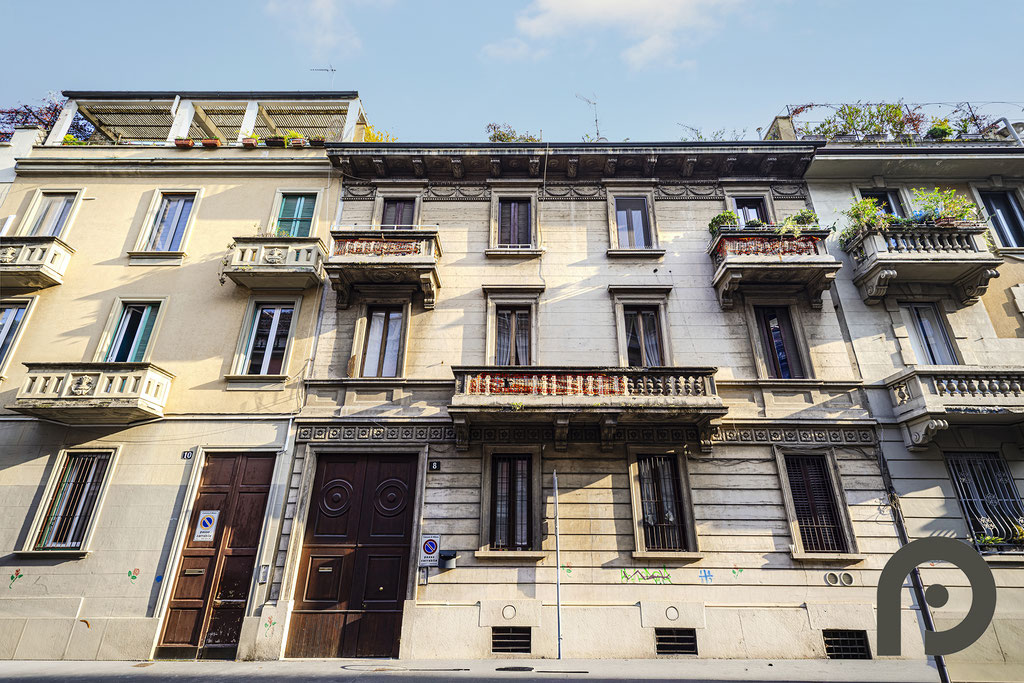 Milano (Cenisio/Piazza Firenze) Elegante Bilocale di 82 mq in Stabile d’Epoca